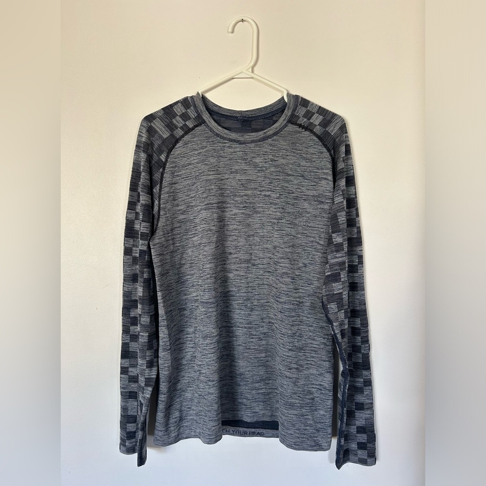 Lululemon Metal Vent Tech Long Sleeve
Slate / Black Medium